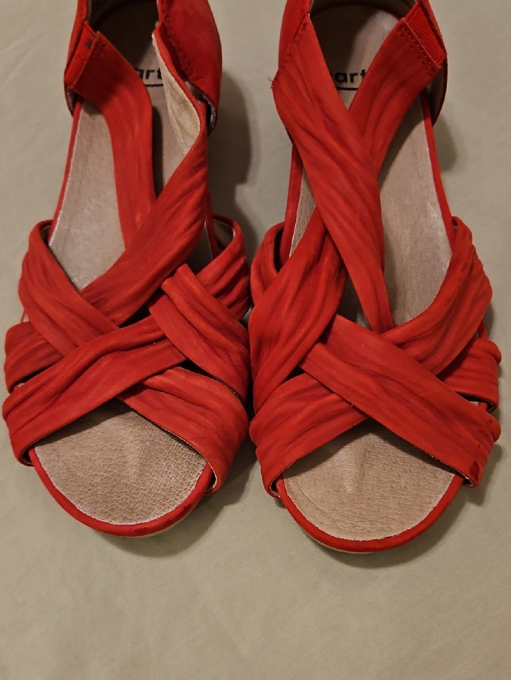 Earth Ficis Gemini, Bright Red Open Toe Sandals for Women, 10M - Picture 4 of 10